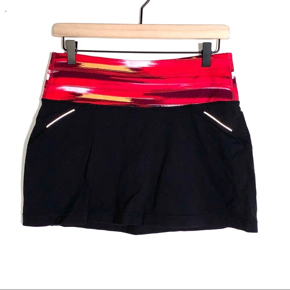 Athleta black and red run skirt